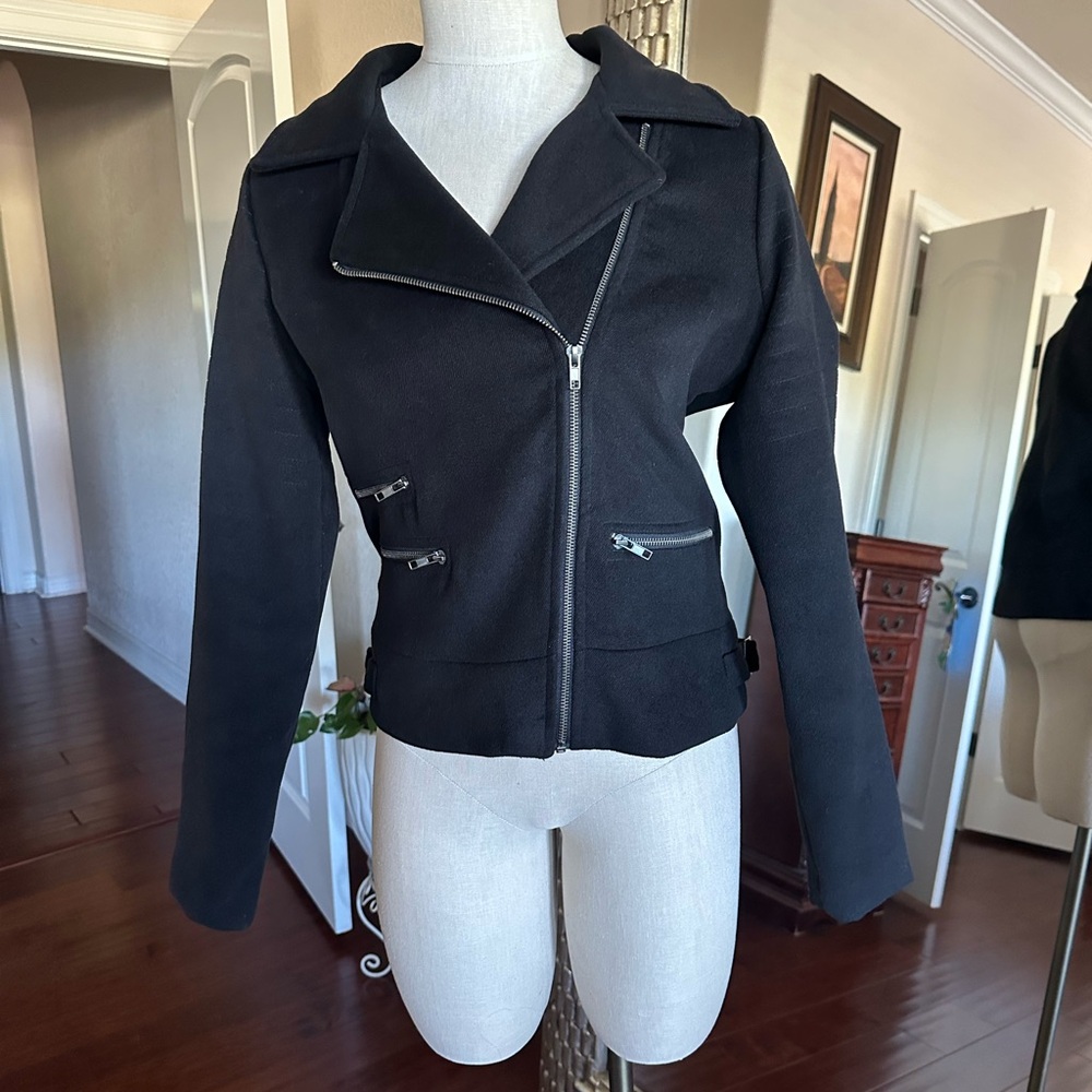 Piperlime Black Jacket with Zipper Details